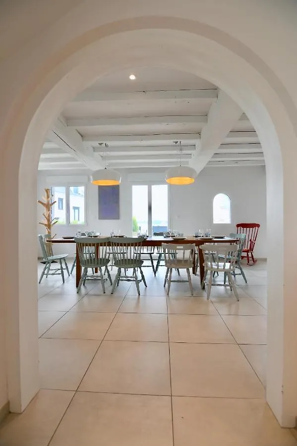 Roscoff Beach House 0*,